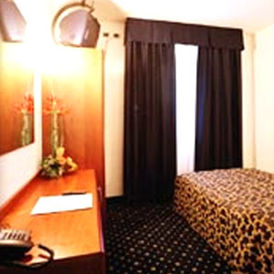 Single Room - Breakfast Included