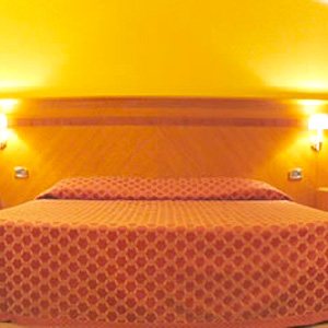 Single Room - Breakfast Included