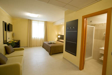 Junior Suite Room-Break Inc.