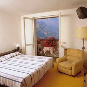 Triple Room - Breakfast Included