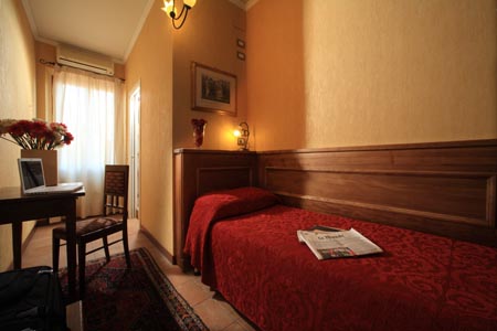  Single Room - Break Incl